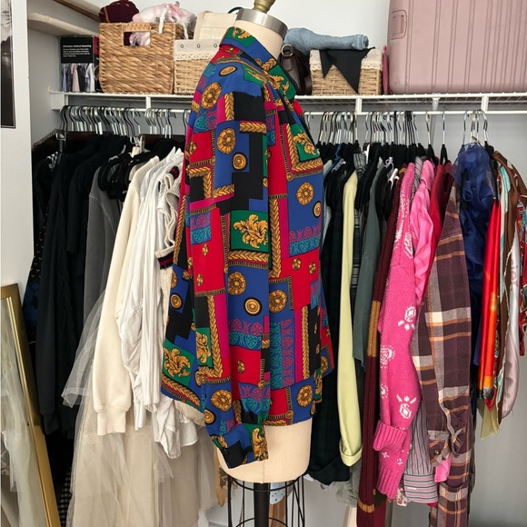 Unique Patterned Blouse - Picture 2 of 4